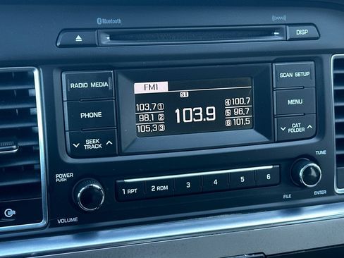 Used 2017 Hyundai Sonata SE FWD image 16