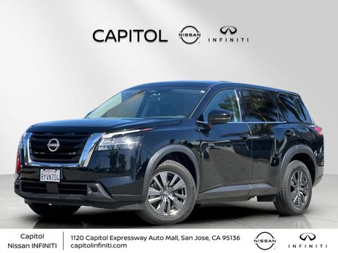 Used 2022 Nissan Pathfinder S AWD/4WD image 1