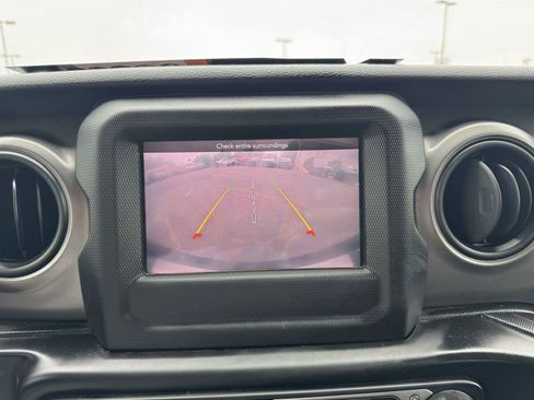 Used 2021 Jeep Wrangler Unlimited Sport AWD/4WD image 17