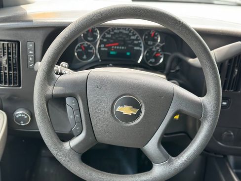 Used 2024 Chevrolet Express 3500 LT w/ LT Preferred Equipment Group RWD image 5
