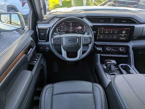 Used 2025 GMC Sierra 1500 Denali w/ Denali Reserve Package AWD/4WD image 14