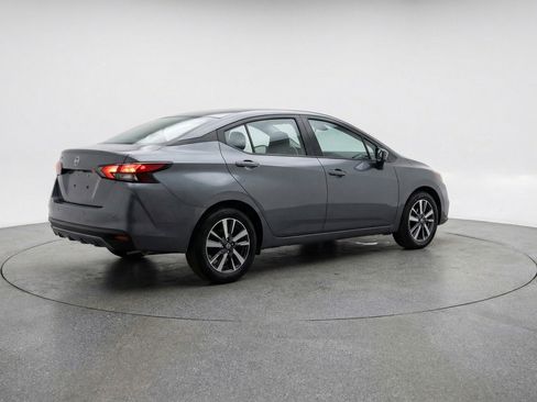 Used 2025 Nissan Versa SV image 9