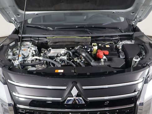 New 2026 Mitsubishi Outlander ES image 19