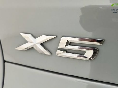 Used 2025 BMW X5 xDrive40i w/ M Sport Package AWD/4WD image 32