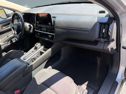 Used 2025 Nissan Pathfinder SV AWD/4WD image 30