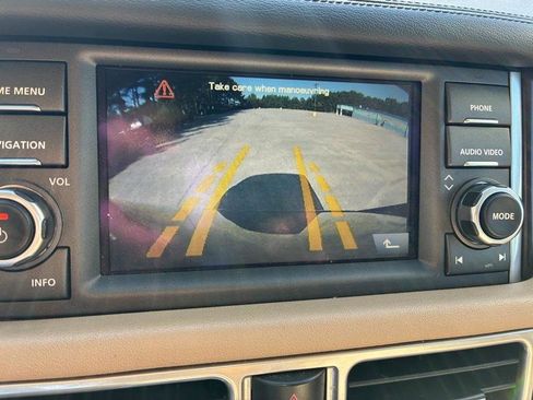Used 2010 Land Rover Range Rover HSE AWD/4WD image 42