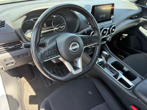 Used 2025 Nissan Sentra SR FWD image 15