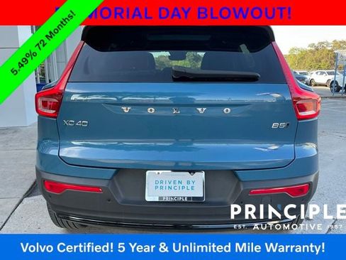Certified 2025 Volvo XC40 B5 Ultra AWD/4WD image 13