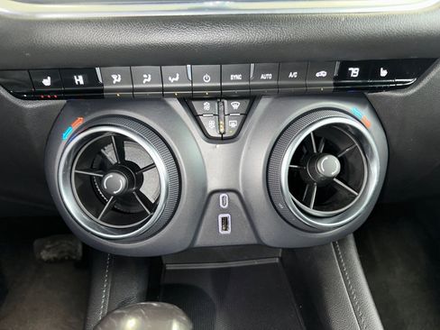 Certified 2021 Chevrolet Blazer LT w/ Sound & Technology Package image 16