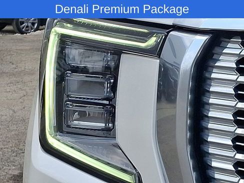 Certified 2022 GMC Yukon Denali w/ Denali Premium Package image 10