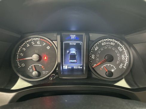 Used 2021 Toyota Tacoma SR w/ SX Package AWD/4WD image 13