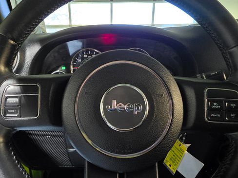 Used 2013 Jeep Wrangler Unlimited Sport image 27