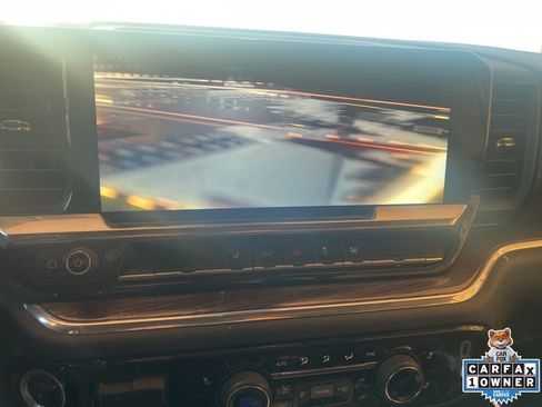 Used 2024 Chevrolet Silverado 3500 LT w/ Convenience Package image 16