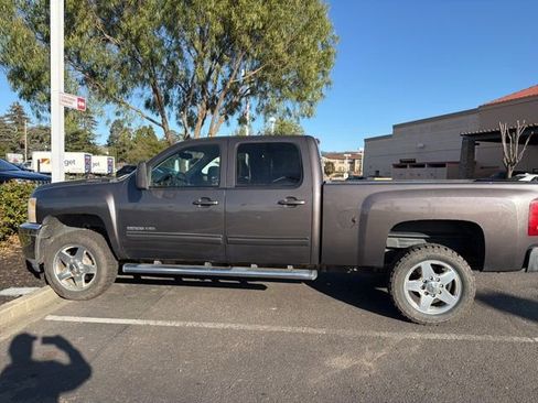 Used 2011 Chevrolet Silverado 2500 LTZ w/ LTZ Plus Package image 18