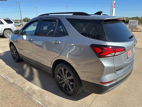 Used 2023 Chevrolet Equinox RS w/ RS Leather Package image 5