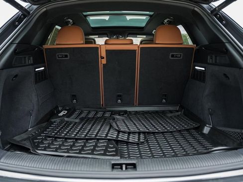 Used 2023 Audi Q5 2.0T Premium w/ Convenience Package image 9