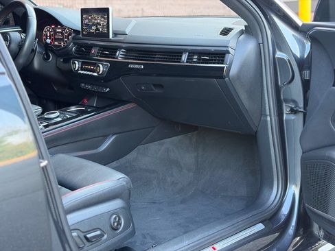Used 2018 Audi A4 2.0T Premium Plus w/ Premium Plus Package AWD/4WD image 10