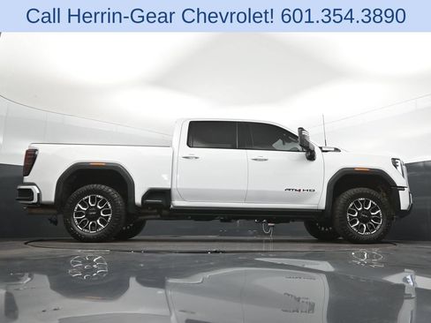 Used 2024 GMC Sierra 2500 AT4 w/ AT4 Premium Plus Package AWD/4WD image 45