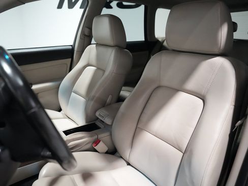 Used 2009 Subaru Outback 2.5i Limited image 4