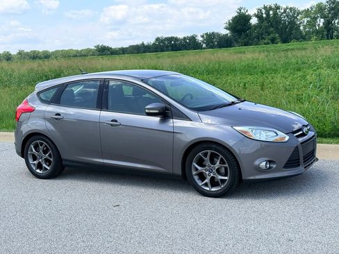 Used 2014 Ford Focus SE w/ Equipment Group 201A FWD image 32