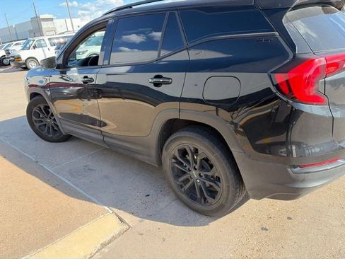 Used 2021 GMC Terrain SLT w/ Elevation Edition FWD image 10