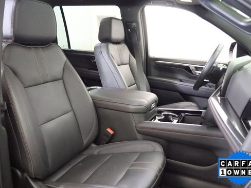Used 2025 Chevrolet Suburban RST w/ Comfort Package AWD/4WD image 20