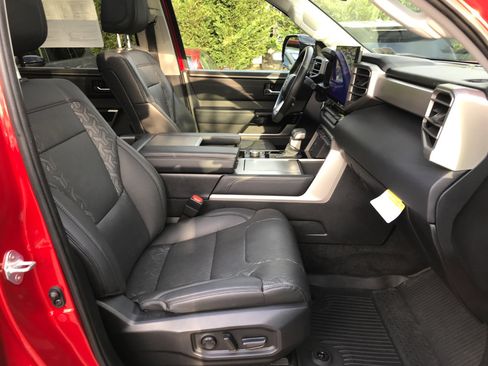 Certified 2024 Toyota Sequoia Limited image 31