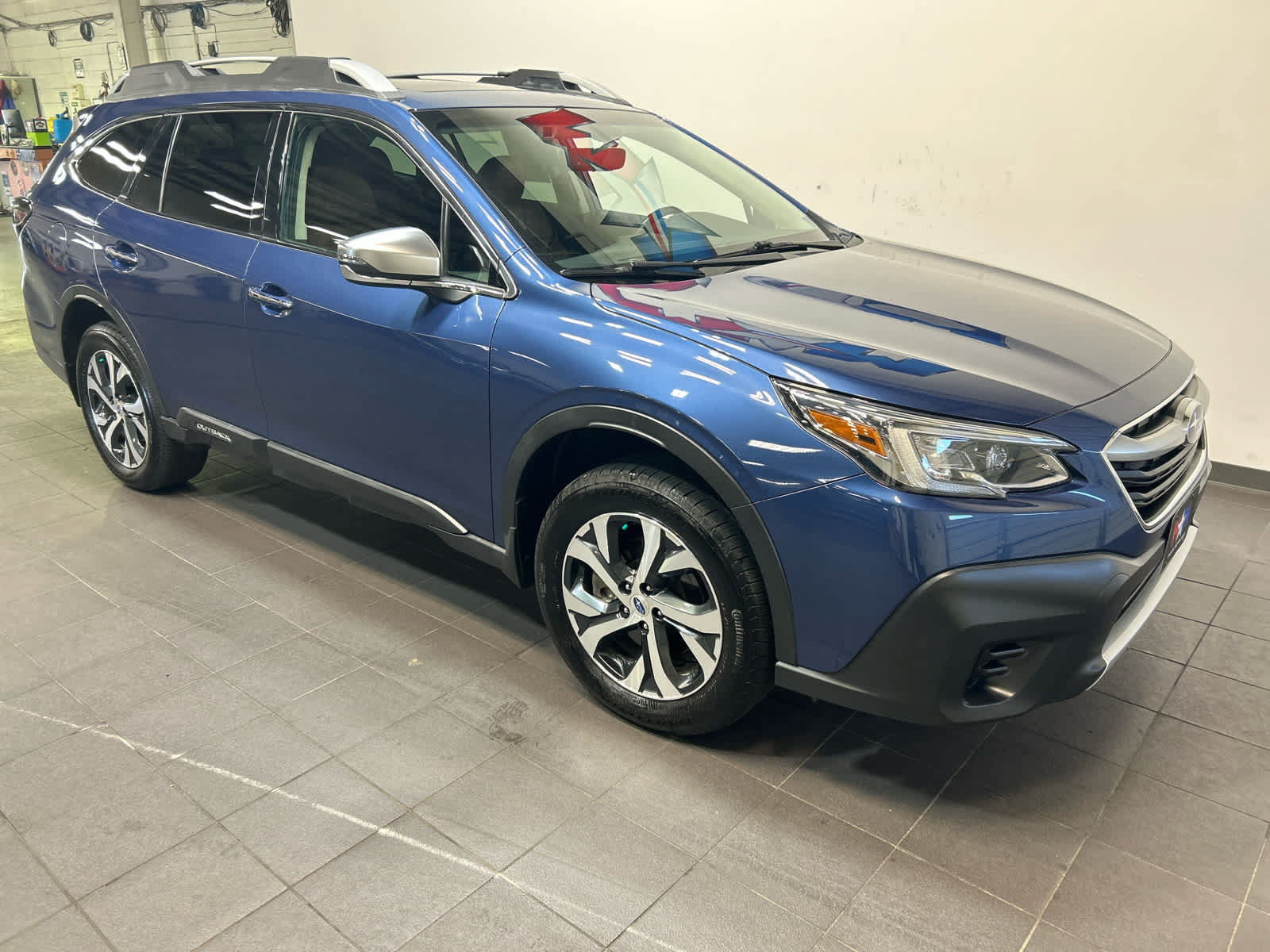 Used 2021 Subaru Outback Touring w/ Popular Package #2 AWD/4WD image 2