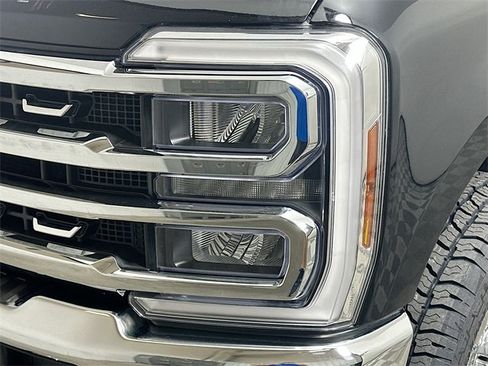 Used 2024 Ford F250 Lariat w/ Chrome Package image 24