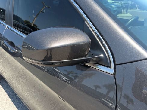 Used 2019 Jeep Cherokee Limited FWD image 12