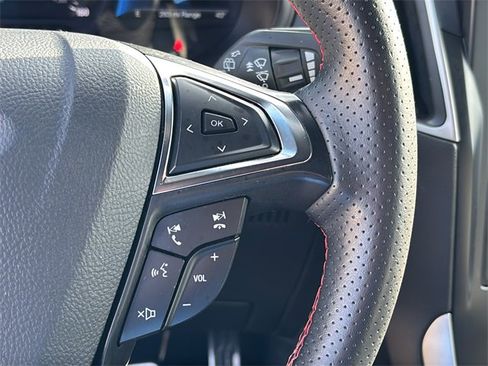 Used 2024 Ford Edge ST-Line image 26