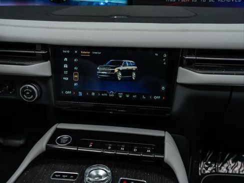 New 2026 Lincoln Navigator L Black Label AWD/4WD image 30