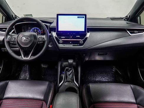 Used 2025 Toyota Corolla XSE FWD image 5