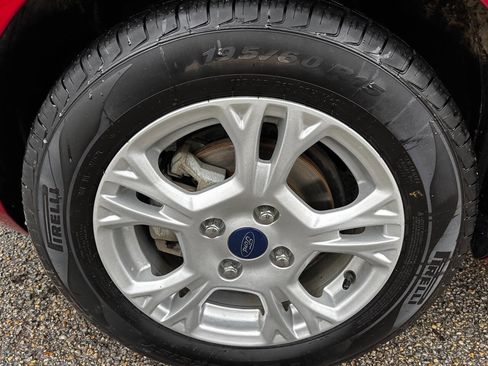 Used 2016 Ford Fiesta SE image 16