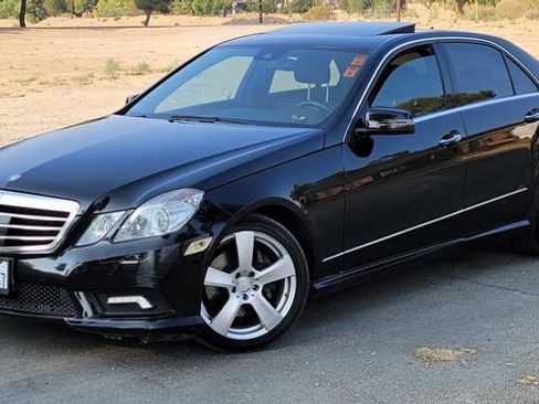 Used 2010 Mercedes-Benz E 350 Sport image 2