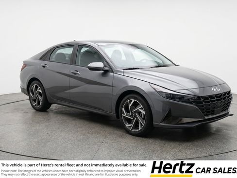Used 2025 Hyundai Elantra SEL FWD image 1