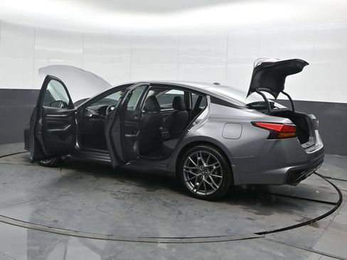 Used 2023 Nissan Altima 2.0 SR FWD image 49
