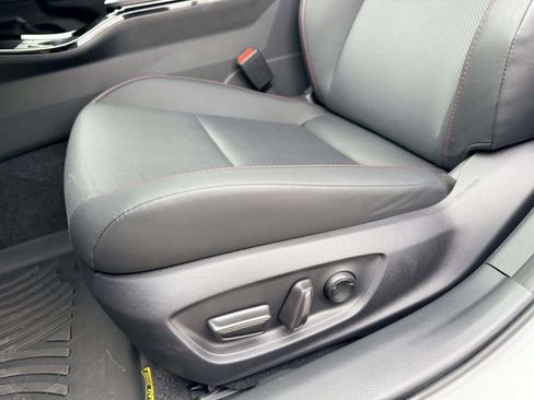 Used 2024 Toyota Prius Prime XSE image 18