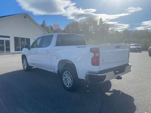 Used 2021 Chevrolet Silverado 1500 LT image 3