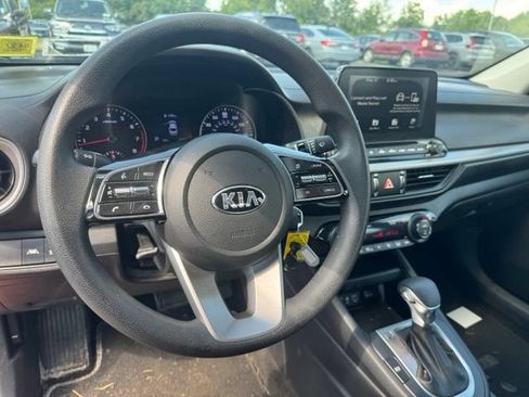 Used 2019 Kia Forte LXS FWD image 15