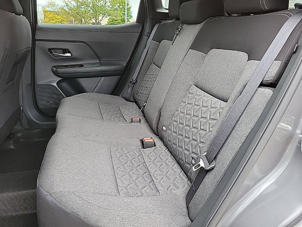 Certified 2025 Nissan Kicks SV AWD/4WD image 14