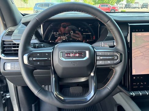 New 2026 GMC Acadia AT4 w/ Luxury Package AWD/4WD image 16