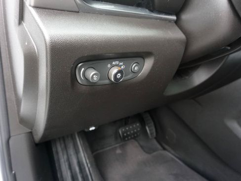 Used 2021 Chevrolet Traverse RS AWD/4WD image 20