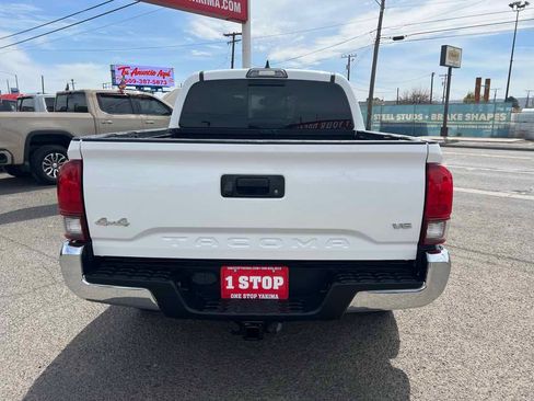 Used 2019 Toyota Tacoma SR5 AWD/4WD image 6