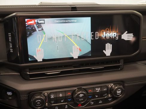 New 2026 Jeep Wrangler Unlimited Sahara AWD/4WD image 23