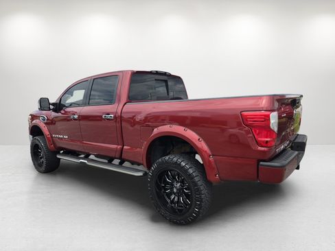 Used 2019 Nissan Titan SV w/ SV Convenience Package AWD/4WD image 7