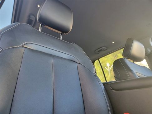 Used 2022 Jeep Grand Cherokee L Limited w/ Black Appearance Package image 23