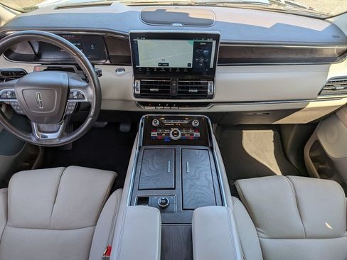 Used 2024 Lincoln Navigator L Reserve AWD/4WD image 27
