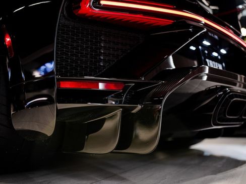 Used 2022 Bugatti Chiron Pur Sport image 22