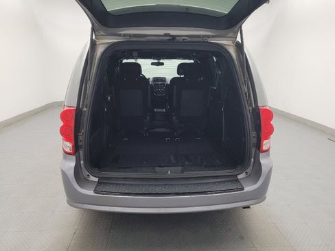 Used 2016 Dodge Grand Caravan SE FWD image 29